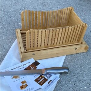 Bambusi Bamboo Bread Slicer with Serrated Knife